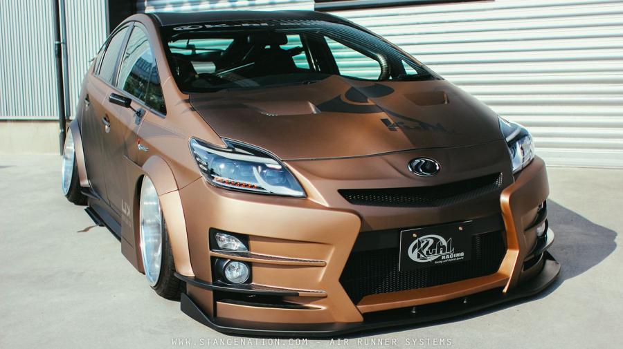  Toyota Prius by Kuhl 2014 года  (фото 2 из 13)